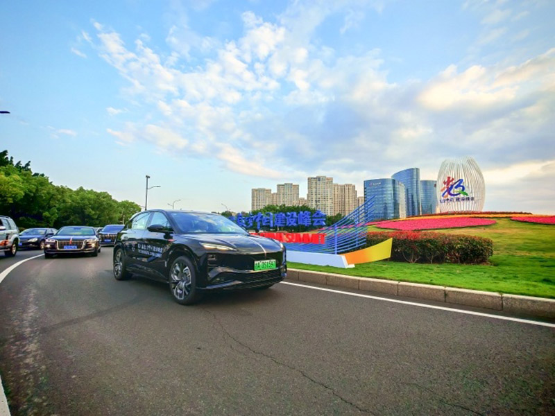 251014_212230_9373.jpg 007WFlowly1i18484j5v9j30jg0el425.jpg